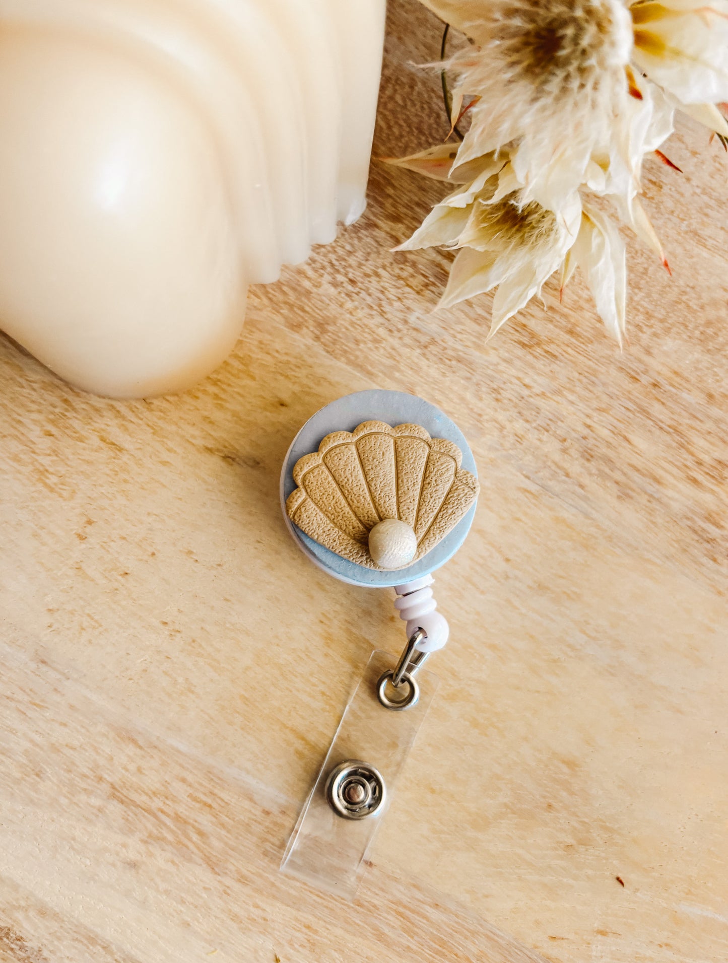 Pearly Shell | Badge Reel